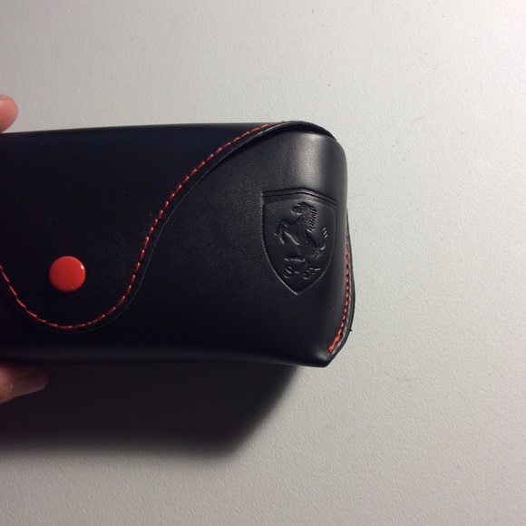 Ray Ban x Ferrari Collection - Picture 8 of 9